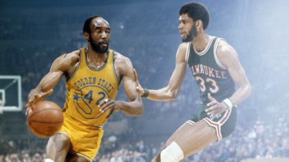 1974年時天鉤賈霸(33號)都要喊 Thurmond (42號)一聲學長。